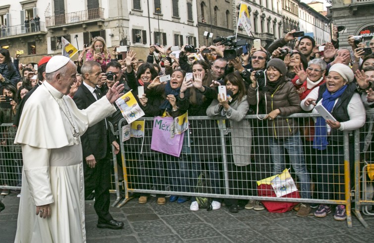 Firenze 10 novembre 2015.L'arrivo di Papa Francesco in Duomo.