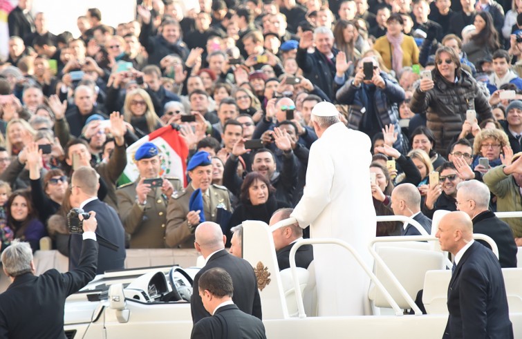 Udienza Papa Francesco 16 dicembre 2015