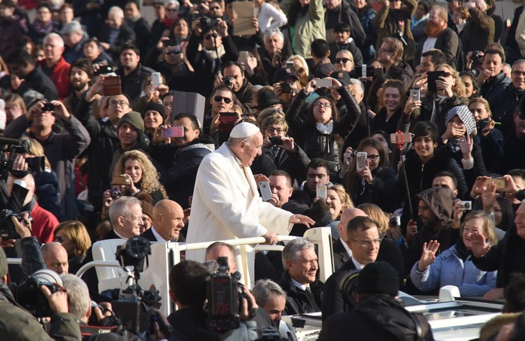 Udienza Papa Francesco 16 dicembre 2015