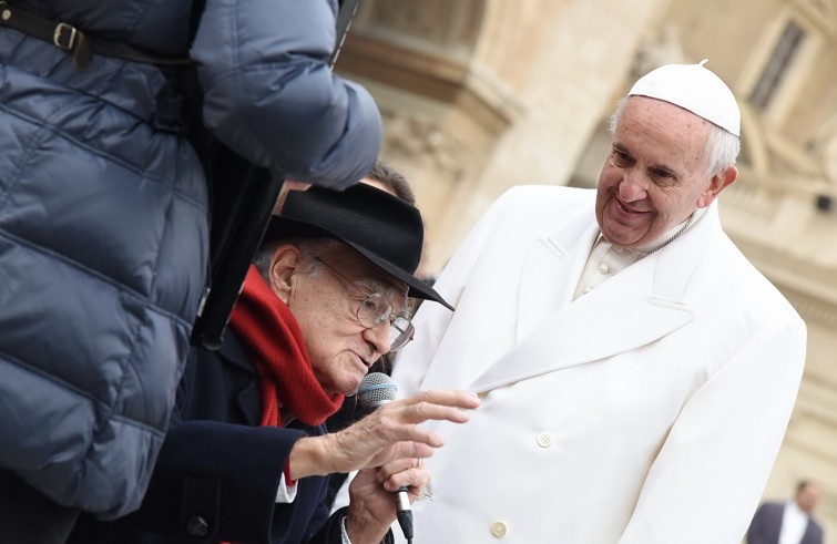 Udienza Papa Francesco 16 dicembre 2015