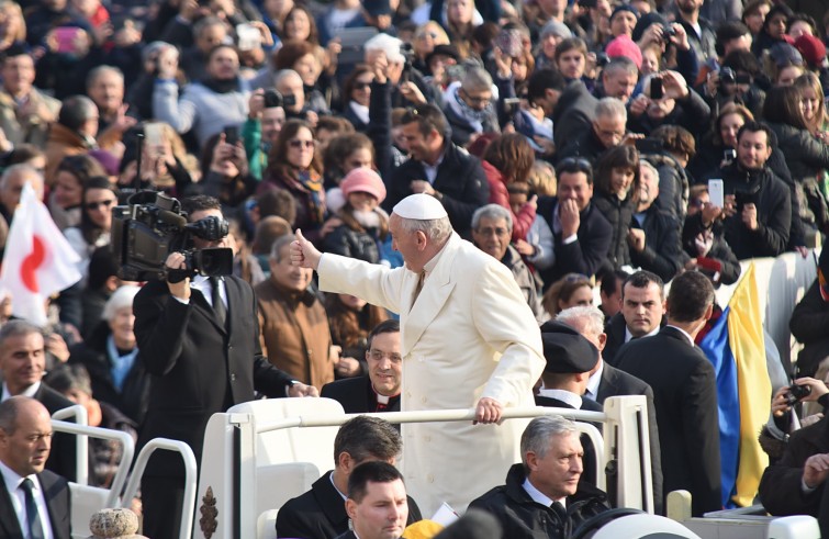 PapaUdienzaPiazzaSanPietro9dic2015_0470_resize