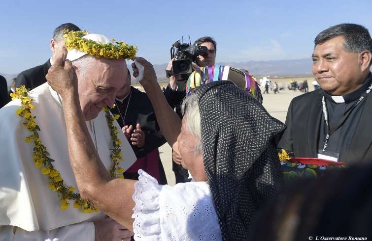 Viaggio apostolico in Messico Papa Francesco celebra la Santa Messa con le comunità indigene del Chiapas nel Centro sportivo municipale