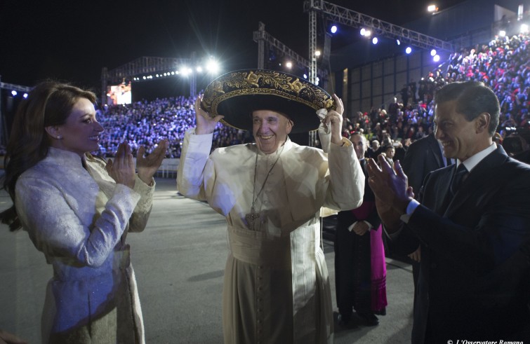 L’arrivo di Papa Francesco a Città del Messico (12 febbraio 2016)