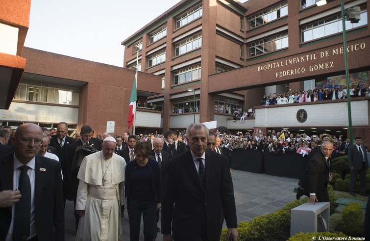 Papa Francesco visita l’Ospedale pediatrico “Federico Gómez” (Città del Messico, 14 febbraio 2016)