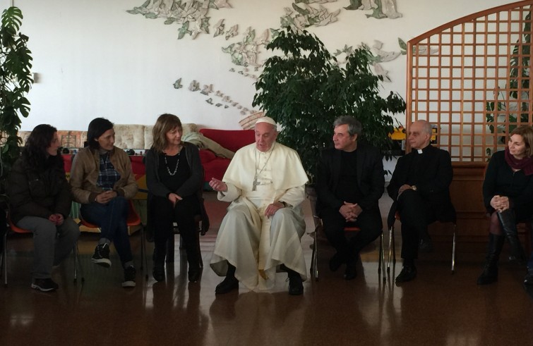 Papa Francesco visita a sorpresa i tossicodipendenti del Ceis (26 febbraio 2016)