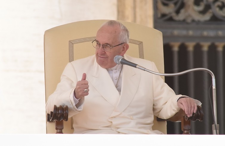 Piazza San Pietro, 12 marzo 2016: Udienza giubilare Papa Francesco - occhei ok pollice