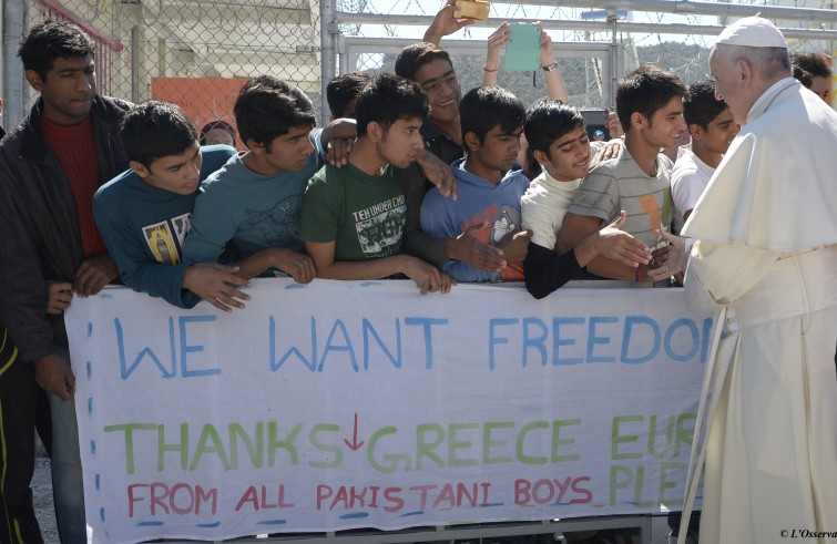 Papa Francesco, Bartolomeo I e Ieronymos II al Mòria refugee camp (Lesbo, 16 aprile 2016)