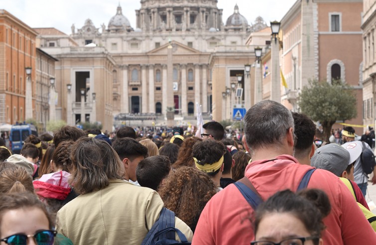 Vaticano, 23 aprile 2016: Giubileo dei Ragazzi - Giovani verso Piazza San Pietro