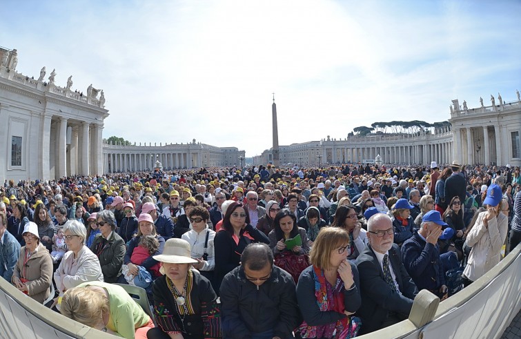 Piazza San Pietro, 30 aprile 2016: Udienza giubilare Papa Francesco -