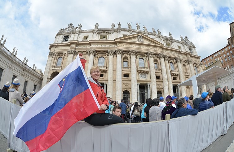 Piazza San Pietro, 27 aprile 2016: Udienza generale Papa Francesco - Basilica San Pietro