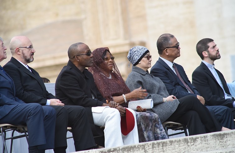 Piazza San Pietro, 27 aprile 2016: Udienza generale Papa Francesco - Ospiti