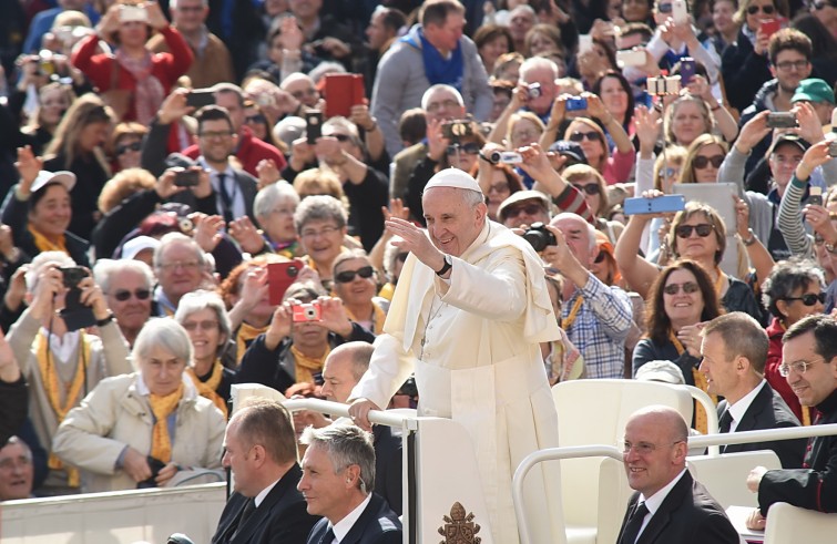 Piazza San Pietro, 6 aprile 2016: Udienza generale Papa Francesco