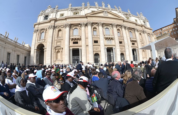 Piazza San Pietro, 6 aprile 2016: Udienza generale Papa Francesco