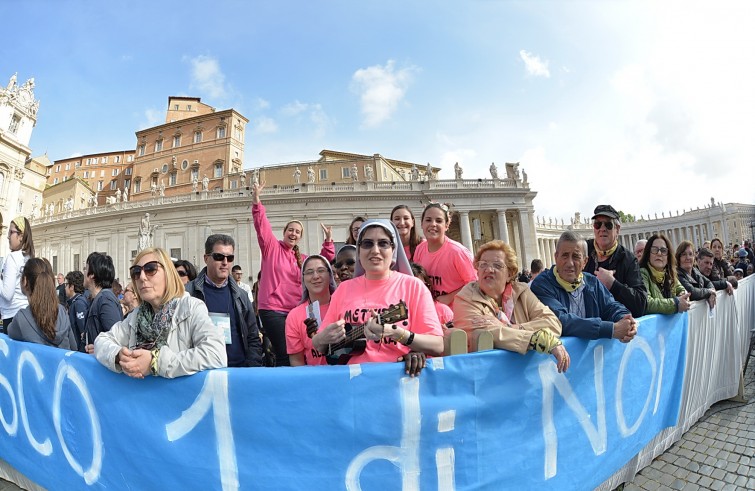 24 aprile 2016: Giubileo dei ragazzi messa con Papa Francesco in piazza San Pietro -