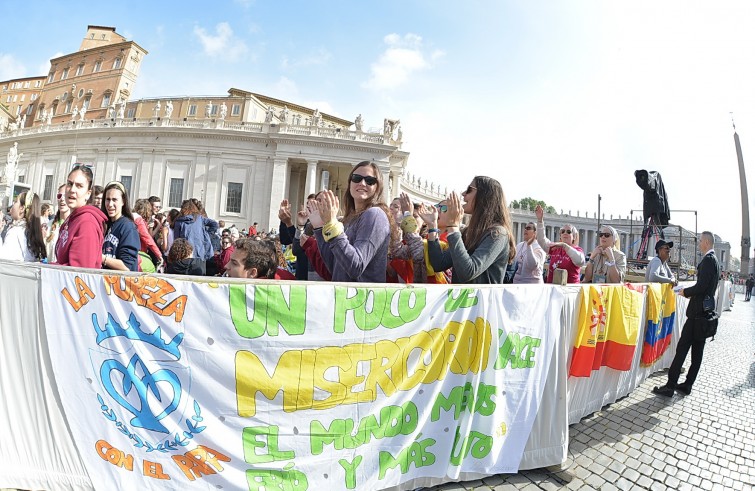 24 aprile 2016: Giubileo dei ragazzi messa con Papa Francesco in piazza San Pietro -