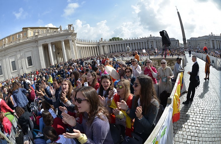 24 aprile 2016: Giubileo dei ragazzi messa con Papa Francesco in piazza San Pietro -