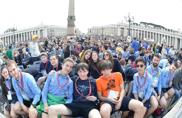 24 aprile 2016: Giubileo dei ragazzi messa con Papa Francesco in piazza San Pietro - scout