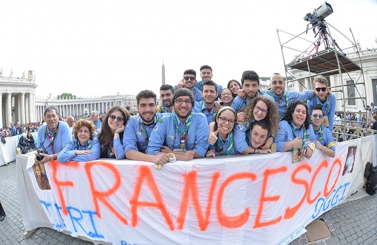 24 aprile 2016: Giubileo dei ragazzi messa con Papa Francesco in piazza San Pietro - scout