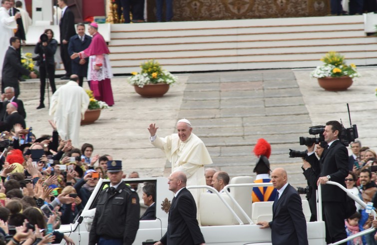 24 aprile 2016: Giubileo dei ragazzi messa con Papa Francesco in piazza San Pietro