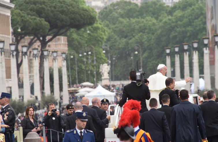 24 aprile 2016: Giubileo dei ragazzi messa con Papa Francesco in piazza San Pietro