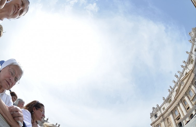 Piazza San Pietro, 11 maggio 2016: Udienza generale Papa Francesco - Suore in Piazza San Pietro