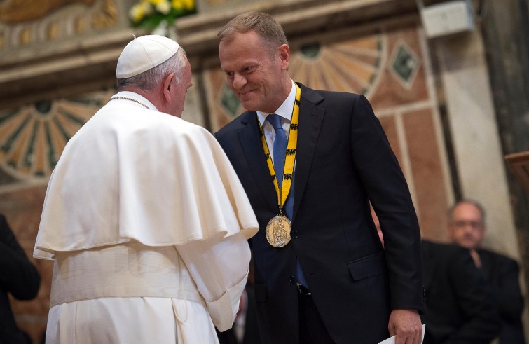 Papa Francesco riceve il Premio Carlo Magno (Vaticano, 6 maggio 2016)