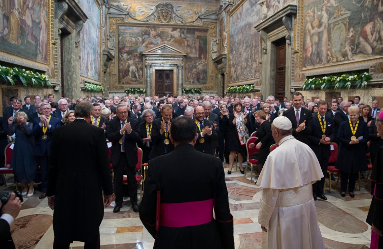 Papa Francesco riceve il Premio Carlo Magno (Vaticano, 6 maggio 2016)