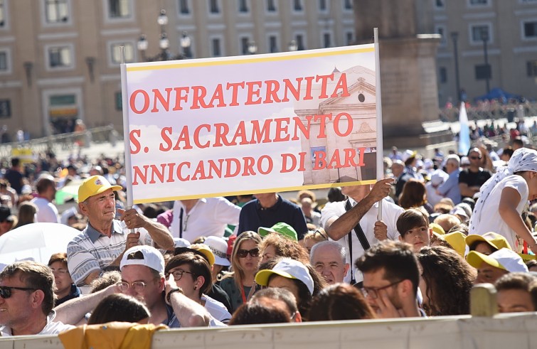 Piazza San Pietro, 18 giugno 2016: Udienza giubilare Papa Francesco -Bari