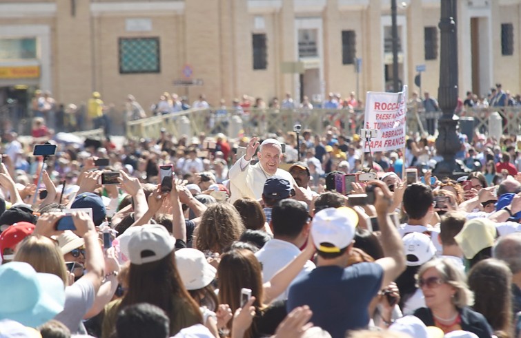 Piazza San Pietro, 18 giugno 2016: Udienza giubilare Papa Francesco -