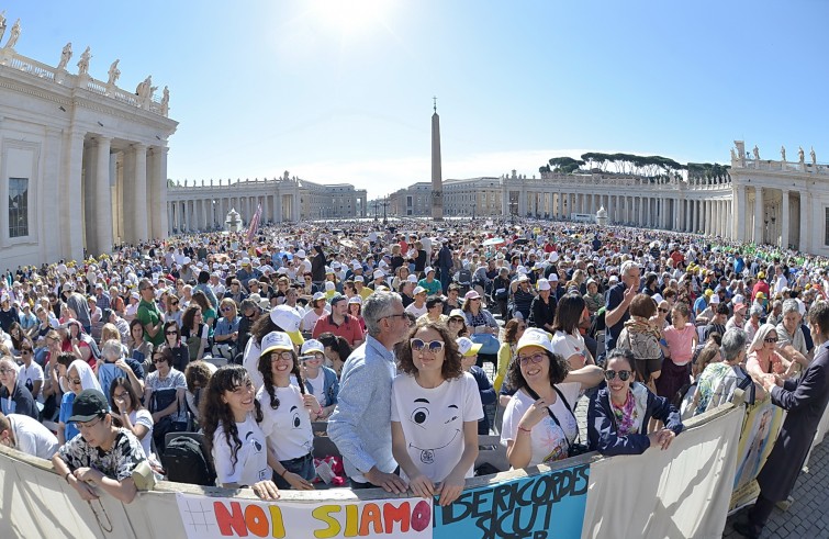 Piazza San Pietro, 18 giugno 2016: Udienza giubilare Papa Francesco -