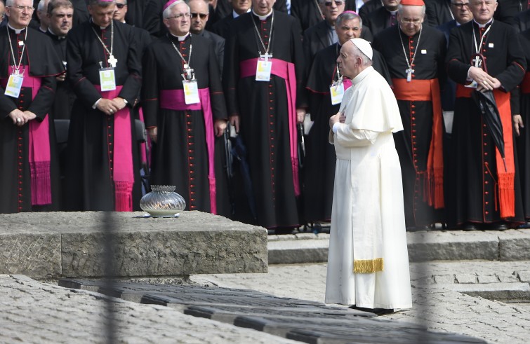 Birkenau, 29 luglio 2016.Papa Francesco in visita al campo di Birkenau