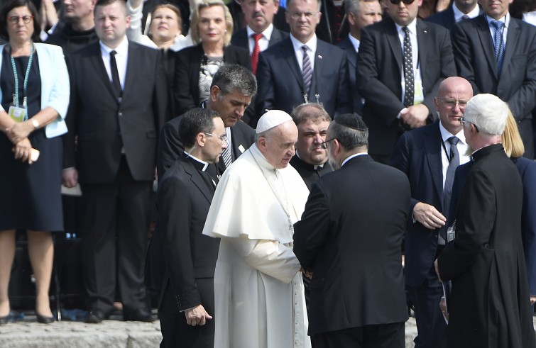 Birkenau, 29 luglio 2016.Papa Francesco in visita al campo di Birkenau