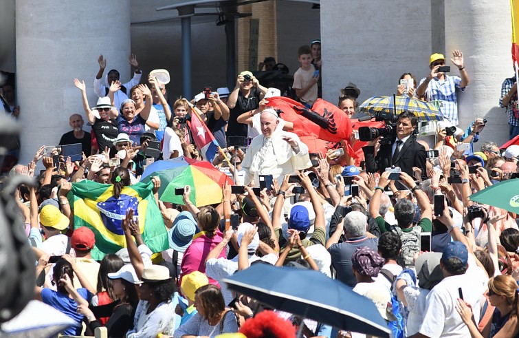 Piazza San Pietro, 4 settembre 2016: canonizzazione Madre Teresa di Calcutta - Papa Francesco su auto