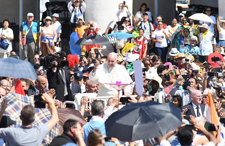 Piazza San Pietro, 4 settembre 2016: canonizzazione Madre Teresa di Calcutta - Papa Francesco su auto