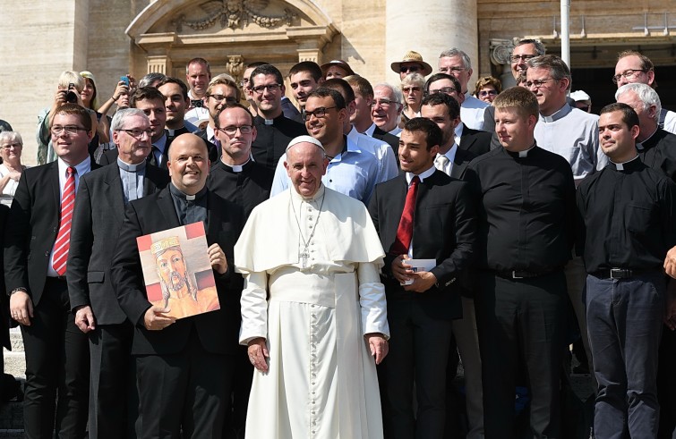 Piazza San Pietro, 14 settembre 2016: Udienza generale Papa Francesco - Papa Francesco foto di gruppo