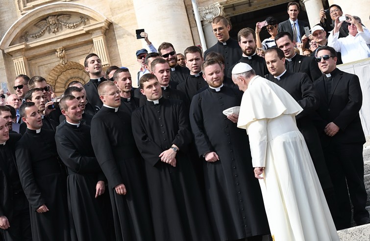 Piazza San Pietro, 28 settembre 2016: Udienza generale Papa Francesco - Papa Francesco con seminaristi