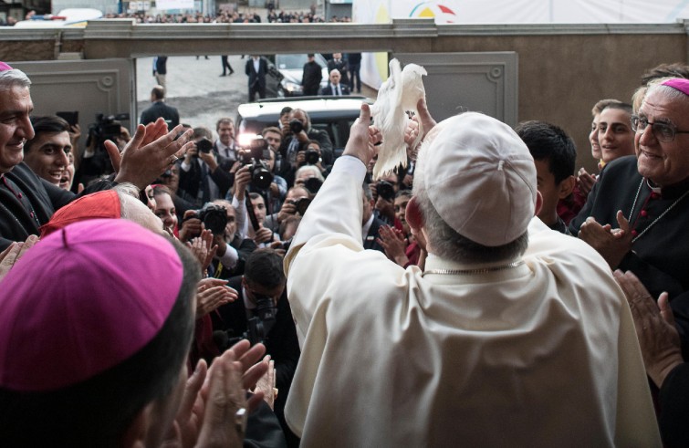 Papa Francesco incontra la comunità assiro-caldea (Tbilisi, 30 settembre 2016)