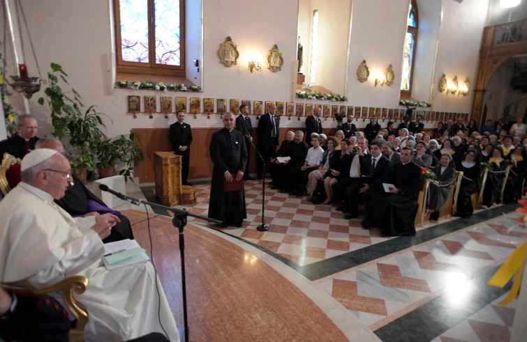 Papa Francesco incontra sacerdoti, religiosi, religiose, seminaristi nella chiesa dell’Assunta (Tbilisi, 1 ottobre 2016)