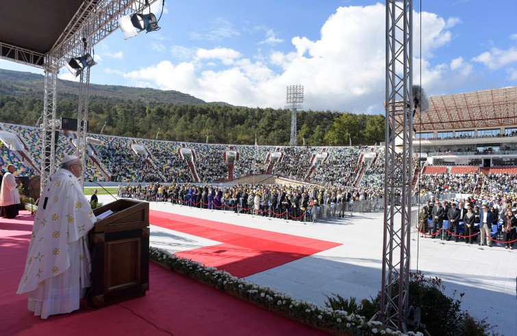 Papa Francesco celebra la Messa Santa Messa nello Stadio M. Meskhi (Tbilisi, 1 ottobre 2016)