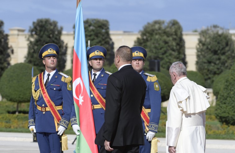 Papa Francesco incontra il presidente della Repubblica dell’Azerbaijan (2 ottobre 2016)