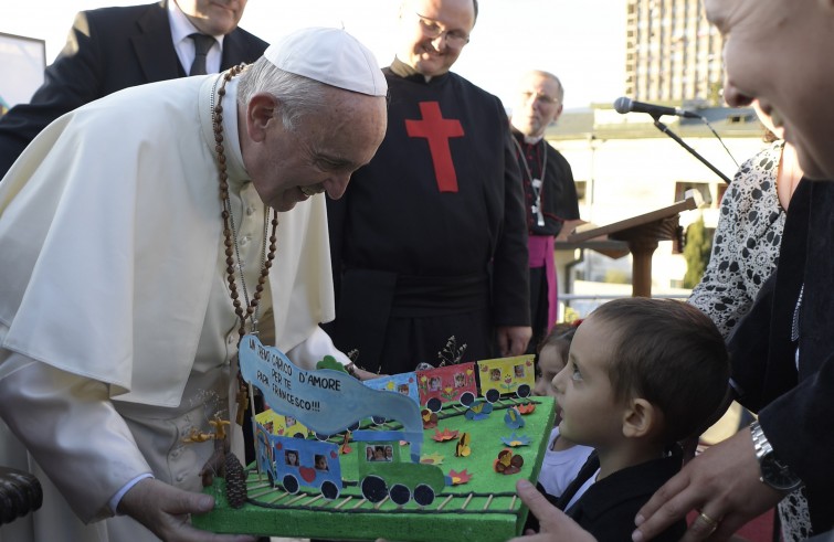 Papa Francesco incontra gli assistiti e gli operatori delle Opere di carità della Chiesa cattolica georgiana (Tbilisi, 1 ottobre 2016)