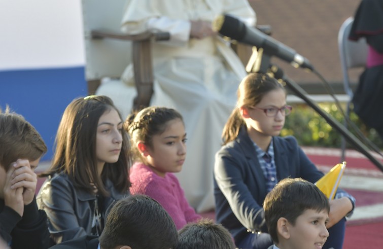 Papa Francesco incontra gli assistiti e gli operatori delle Opere di carità della Chiesa cattolica georgiana (Tbilisi, 1 ottobre 2016)