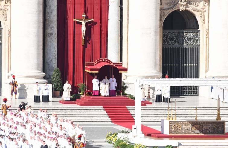 Vaticano, 16 ottobre 2016: Papa Francesco celebra la Messa con il rito di canonizzazione di 7 Beati