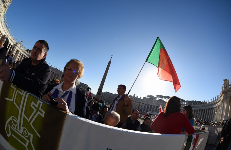 Vaticano, 16 ottobre 2016: Papa Francesco celebra la Messa con il rito di canonizzazione di 7 Beati - fedeli