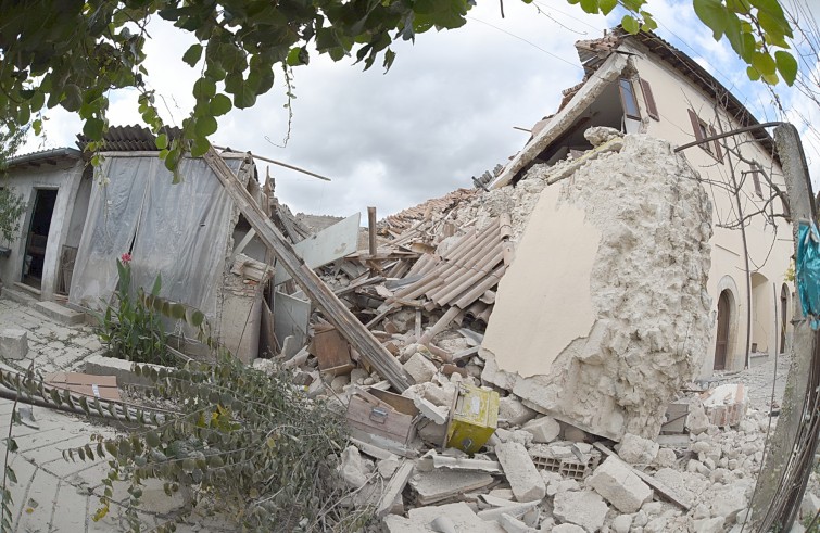 Norcia, 2 novembre 2016: terremoto - monastero crollato