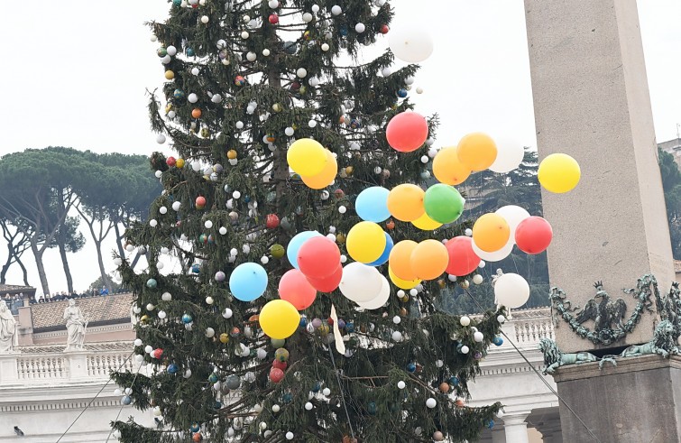 papaangeluspiazzasanpietro11dic2016_0206_resize