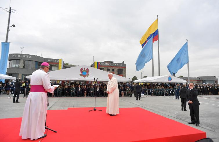 Viaggio Apostolico del Santo Padre In Colombia (6-11 settembre 2017) – 08-09-2017 Aeroporto di Catam saluto reduci