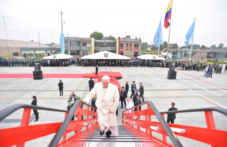 Viaggio Apostolico del Santo Padre In Colombia (6-11 settembre 2017) – 08-09-2017 Aeroporto di Catam saluto reduci