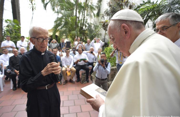 Viaggio Apostolico del Santo Padre In Colombia (6-11 settembre 2017) – 10-09-2017 Chiostro di Santo Domingo a Cartagena