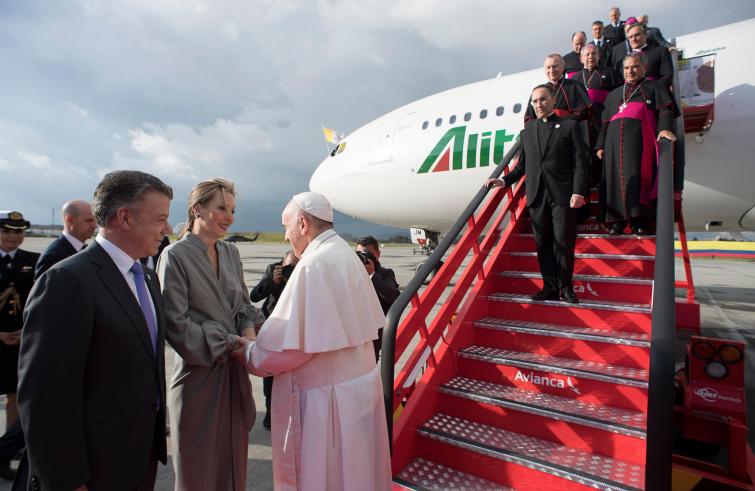 Bogotà, 6 settembre: l'arrivo di Papa Francesco in Colombia